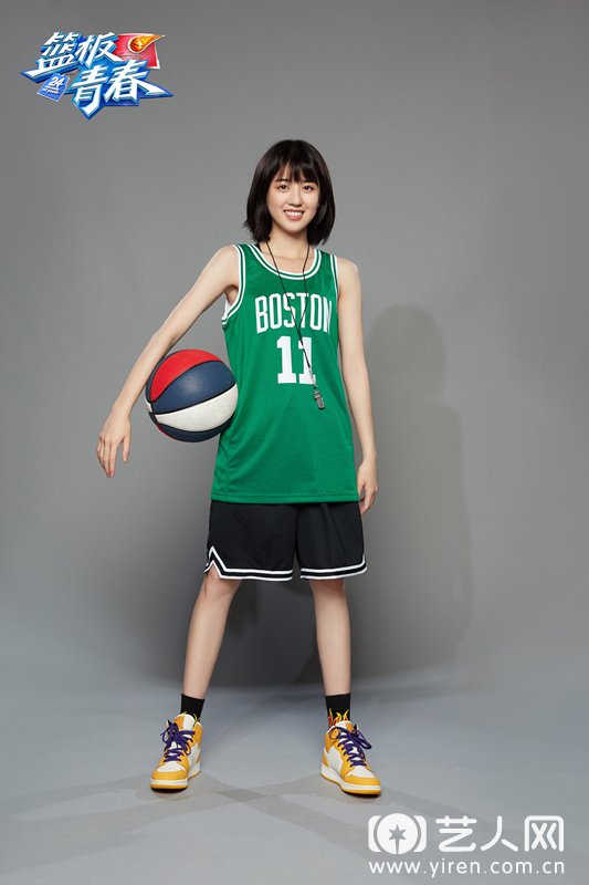 篮球少女李凯馨帅气写真 真人版“赤木晴子”即刻上场.jpg