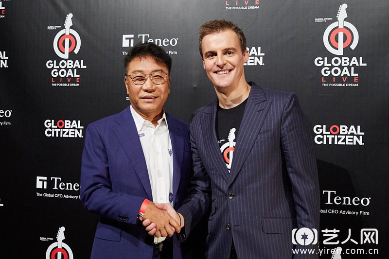 Global Citizen Founder & CEO Hugh Evans和李秀满制作人.jpg