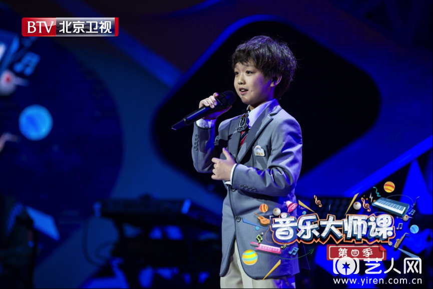 5第四学年学生李诺麒演唱《萤火虫》.png